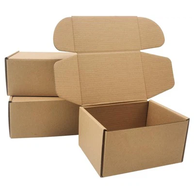 صناديق شحن كبيرة مخصصة